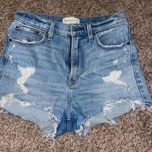 Abercrombie Curve Love High Rise Mom Short